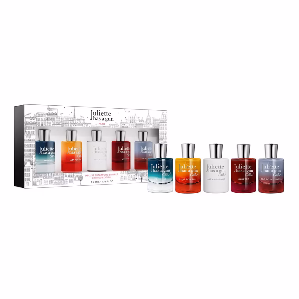 An image of Juliette has a gun deluxe miniatures