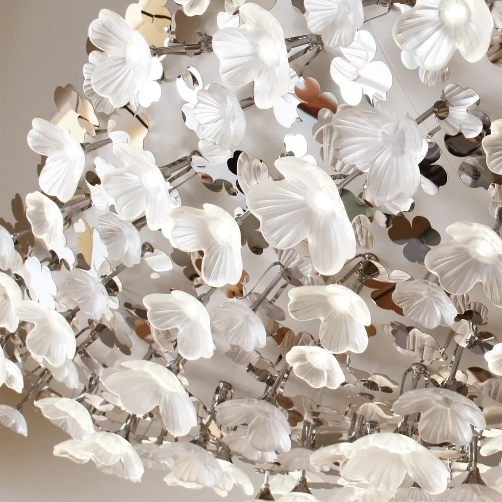 An image of Lalique Chandelier Mikimoto