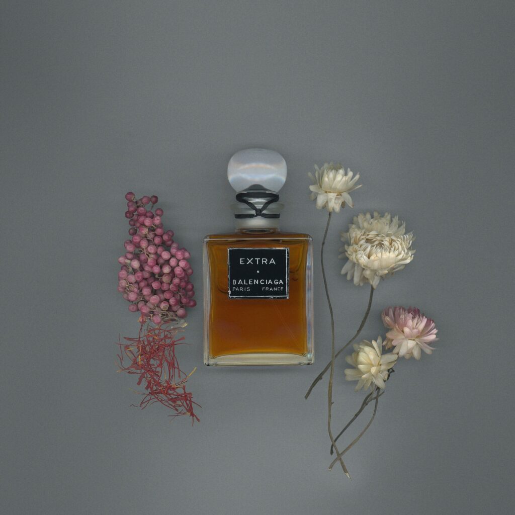 An image of Balenciaga extra perfume
