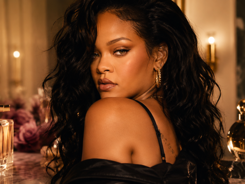 what is rihanna favourite perfume